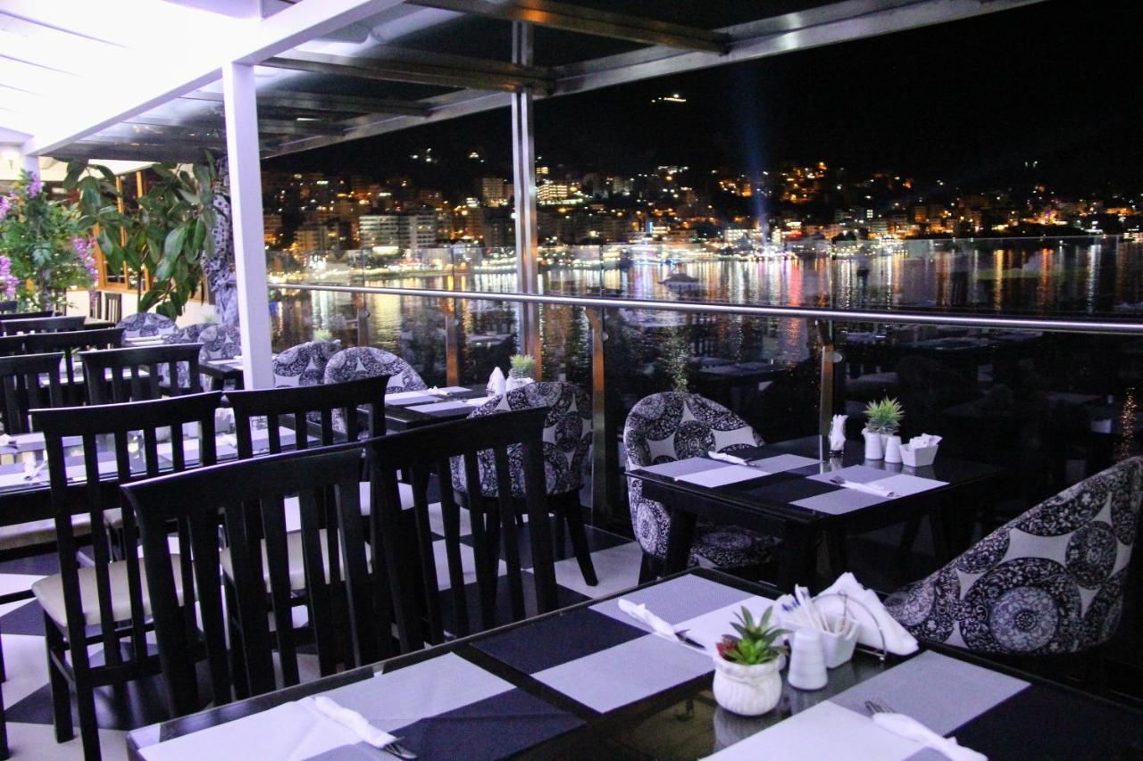 Republika Hotel Saranda Extérieur photo