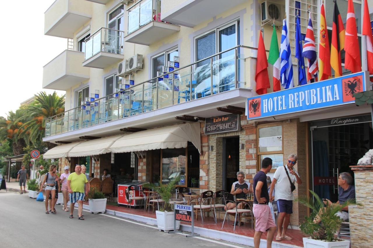 Republika Hotel Saranda Extérieur photo