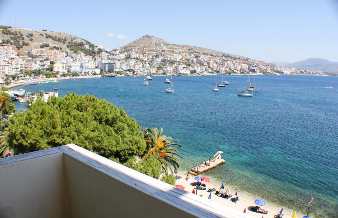 Republika Hotel Saranda Extérieur photo