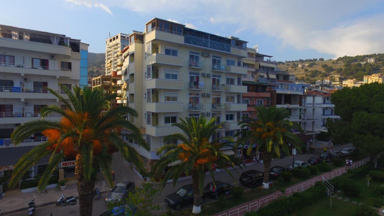 Republika Hotel Saranda Extérieur photo