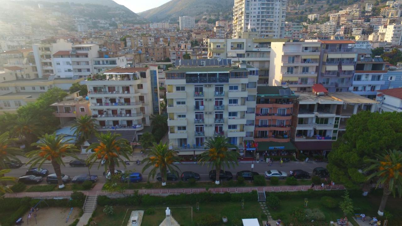 Republika Hotel Saranda Extérieur photo