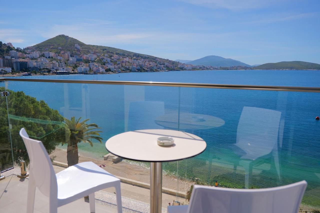 Republika Hotel Saranda Extérieur photo
