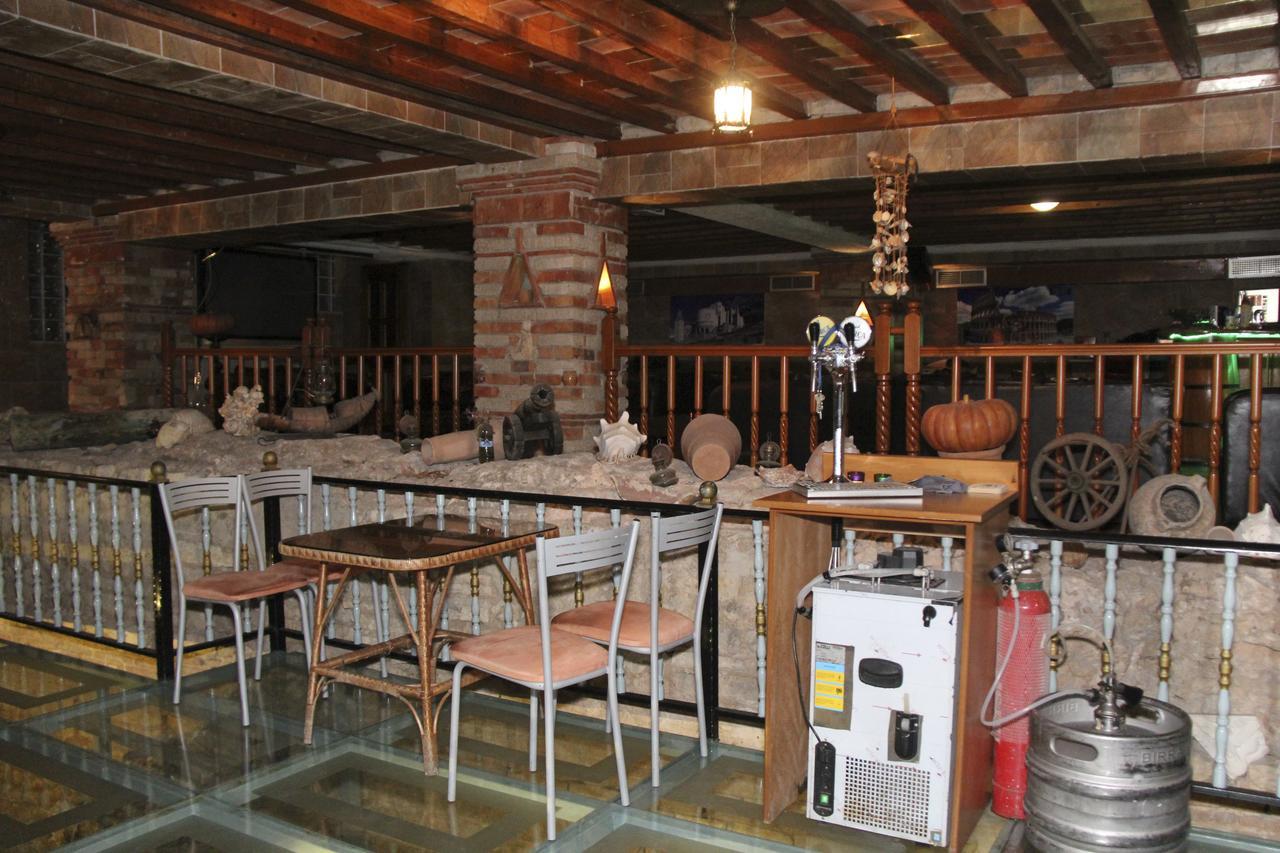 Republika Hotel Saranda Extérieur photo